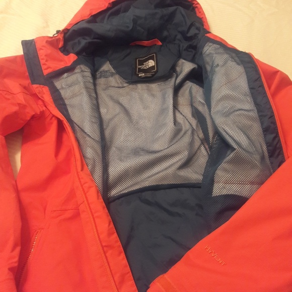 The North Face hyvent ladies jacket - Picture 4 of 8
